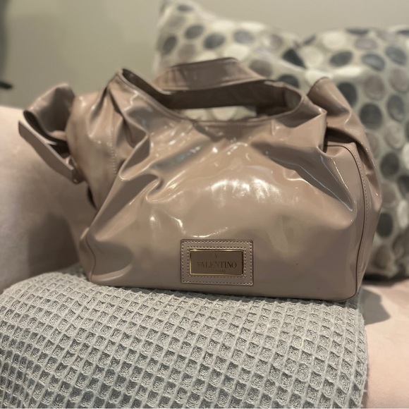 VALENTINO Nuage Patent Leather Bow Bag - Nude - Picture 4 of 6